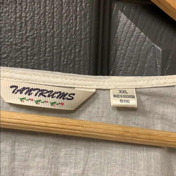 Tantrum- creme tunic with crocheted lace - Picture 3 of 4